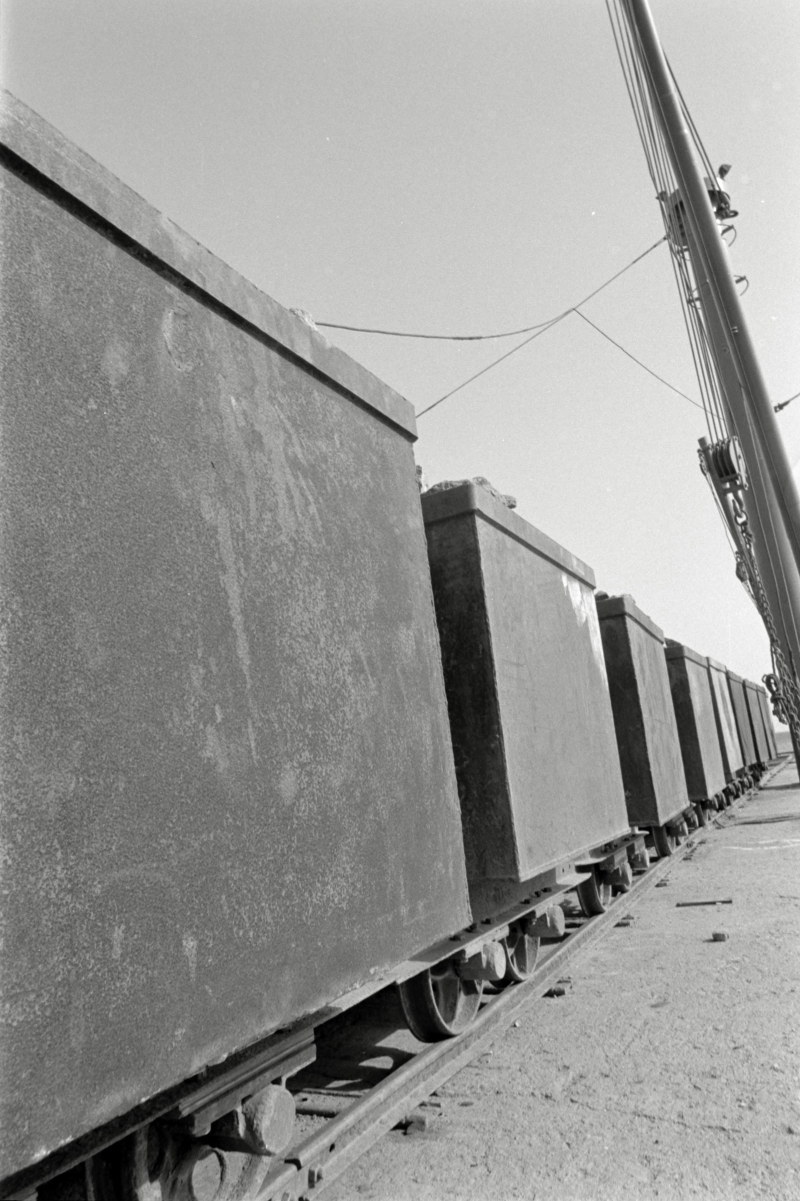 AHP F1991 09 005 sc250507 img25 NLP